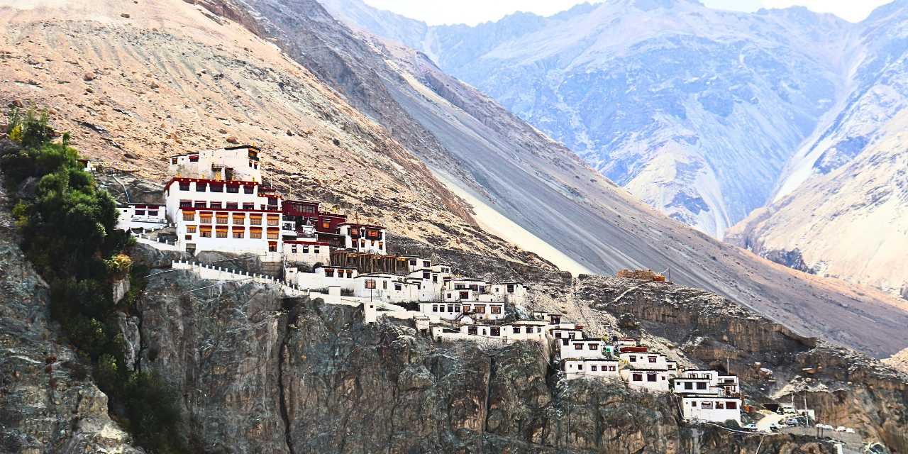 Image of Diskit monastery